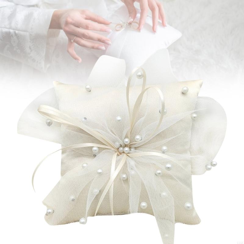 Ring Bearer Pillow - 매혹적인 결혼식을 위한 수제 쿠션 화이트