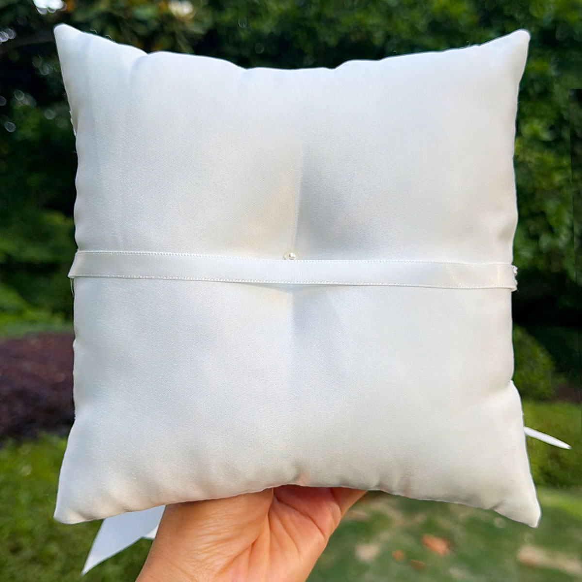 야외 교회 결혼식을 위한 새틴 대형 리본과 라인스톤이  - Ring Bearer Pillow 리뷰 및 가격